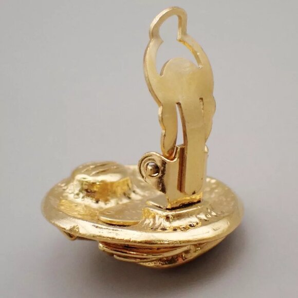 CHANEL CC Logo Round Button Earrings 94P Clip-On Gold France Vintage 8 - Picture 8 of 9
